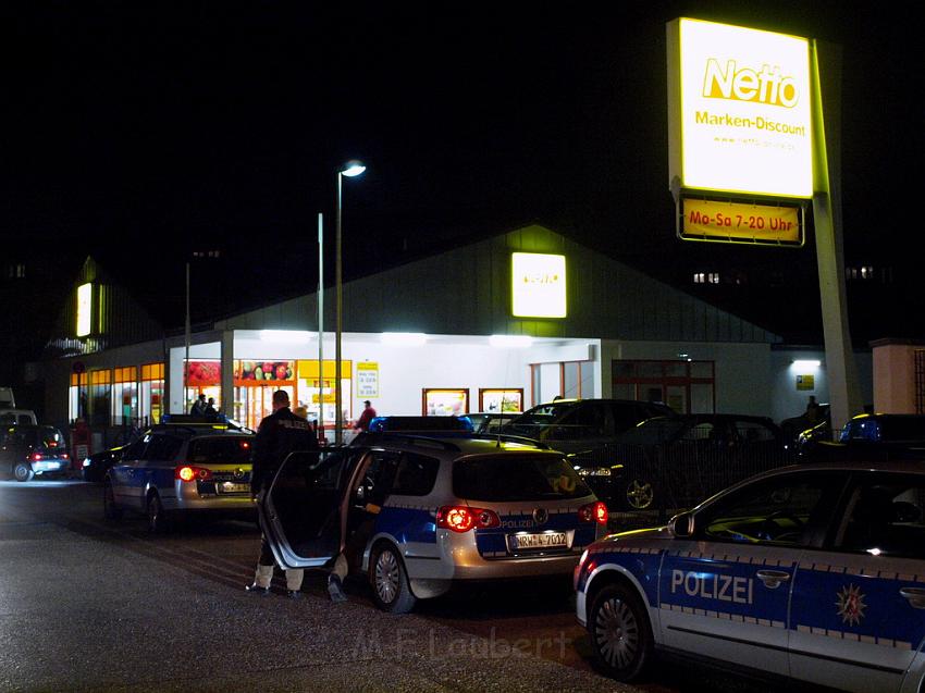 Raubueberfall Netto Markt Koeln Vingst Nobelstr P24.JPG